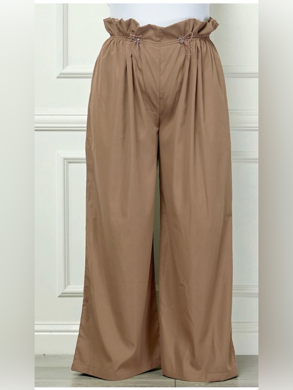 Paperbag Waist Wide Leg Pants in Tan